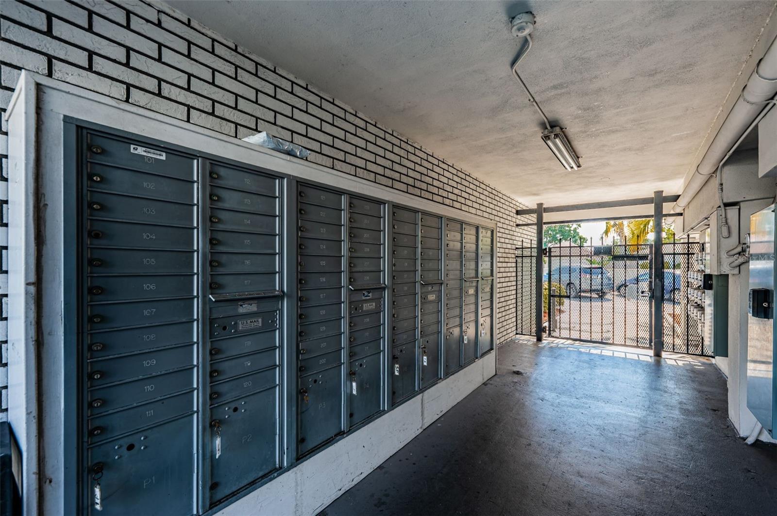 Image 30 of 34 For 4050 4th Street N 306