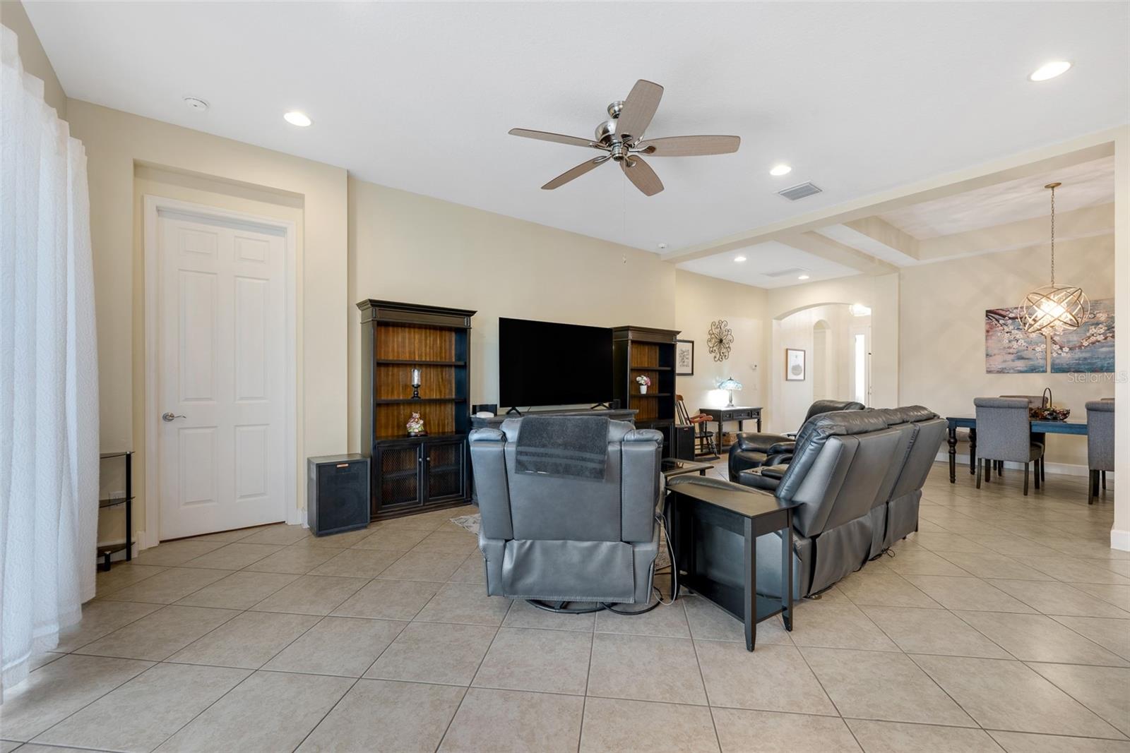 Image 8 of 35 For 1649 Emerald Dunes Drive