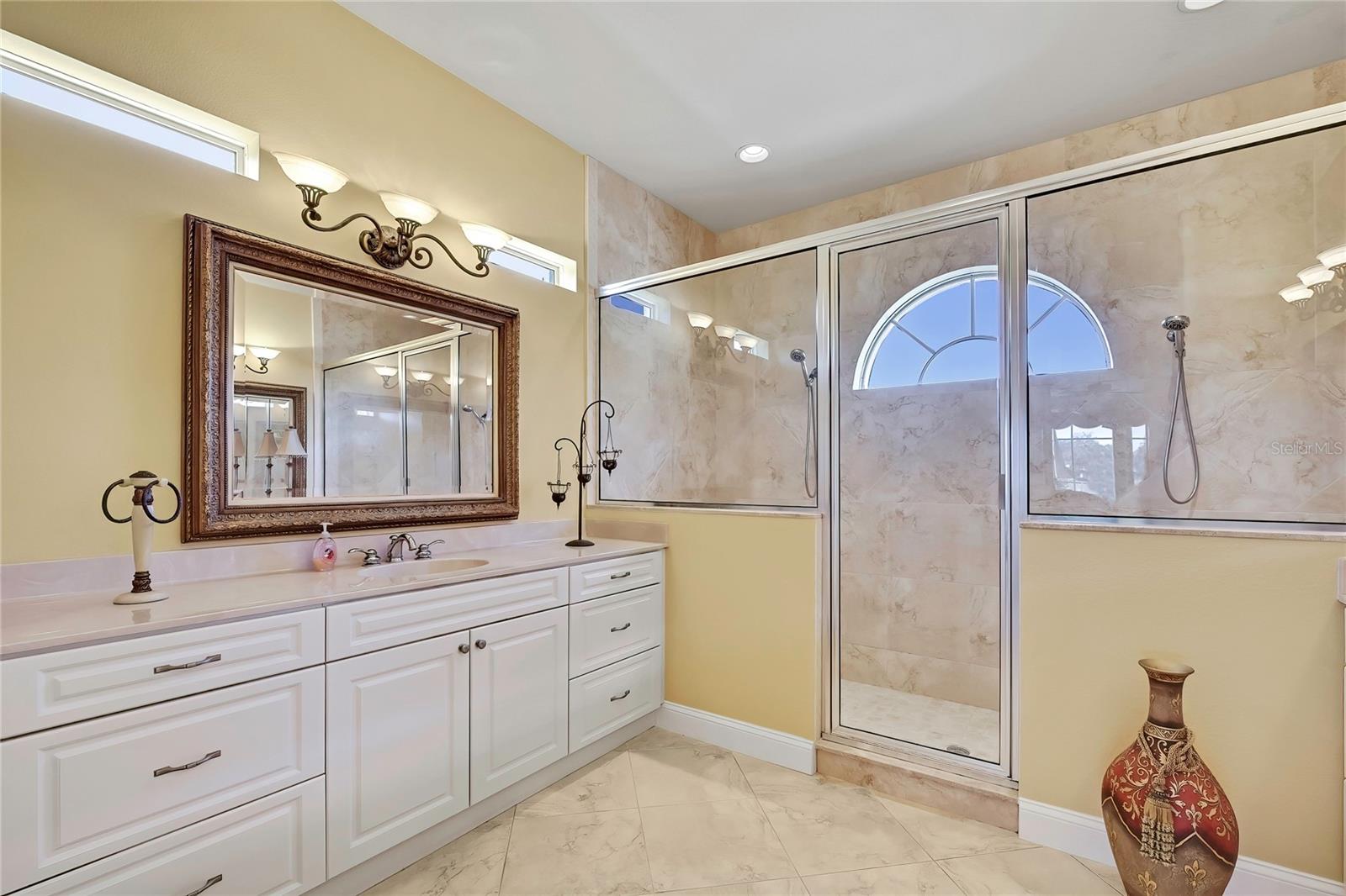 Image 24 of 75 For 8334 Fair Hill Drive