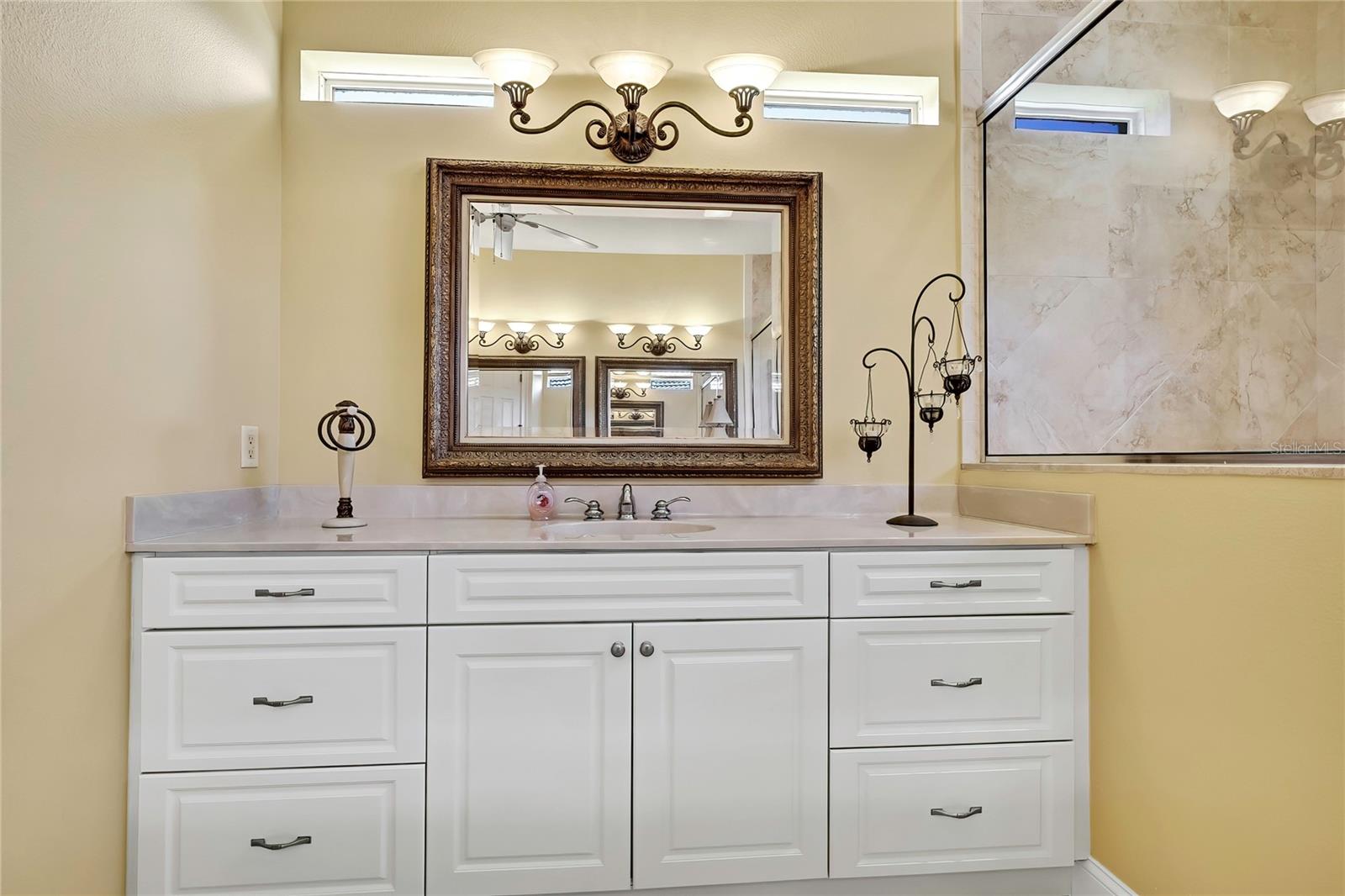 Image 25 of 75 For 8334 Fair Hill Drive