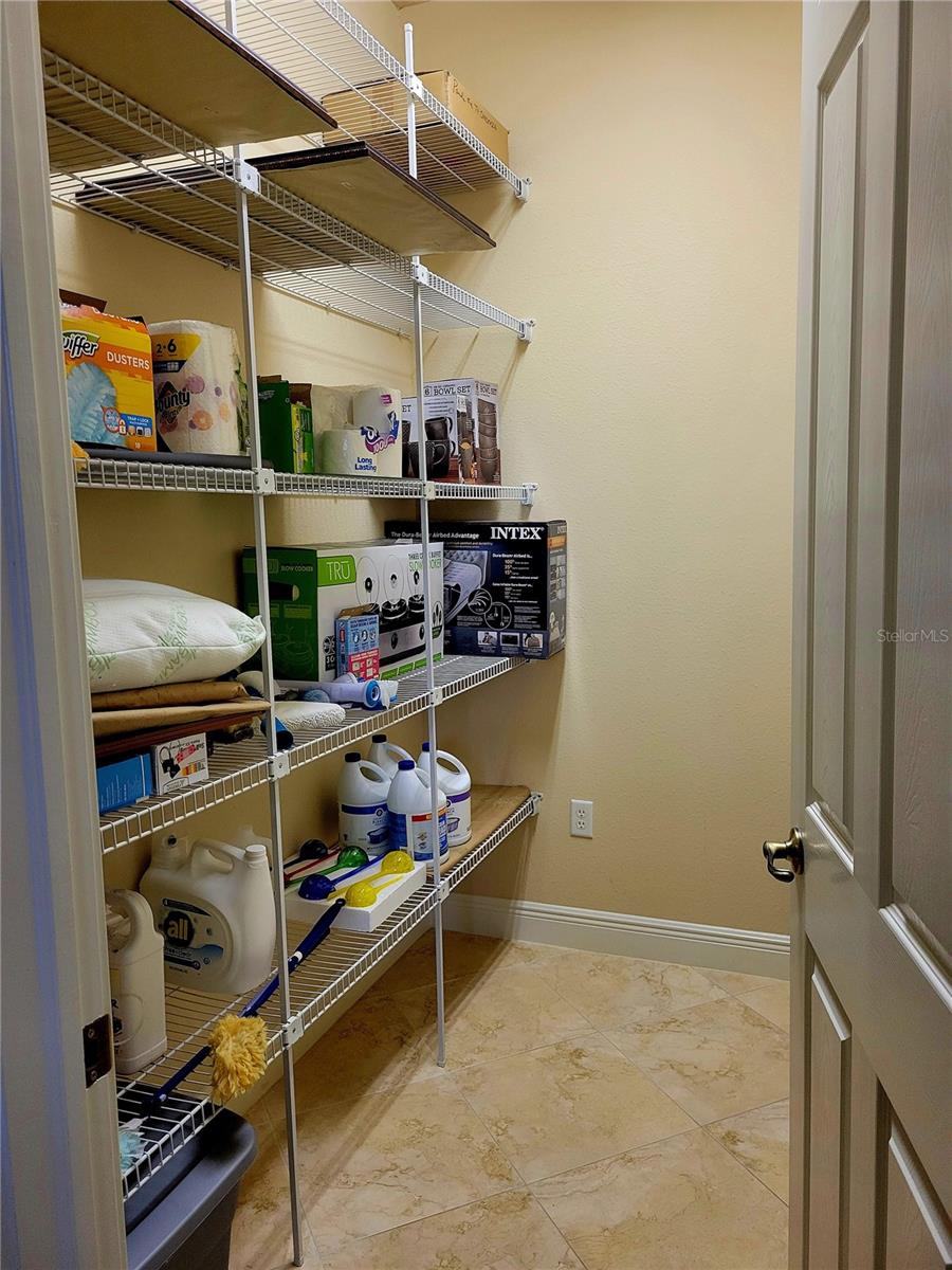 Image 32 of 75 For 8334 Fair Hill Drive