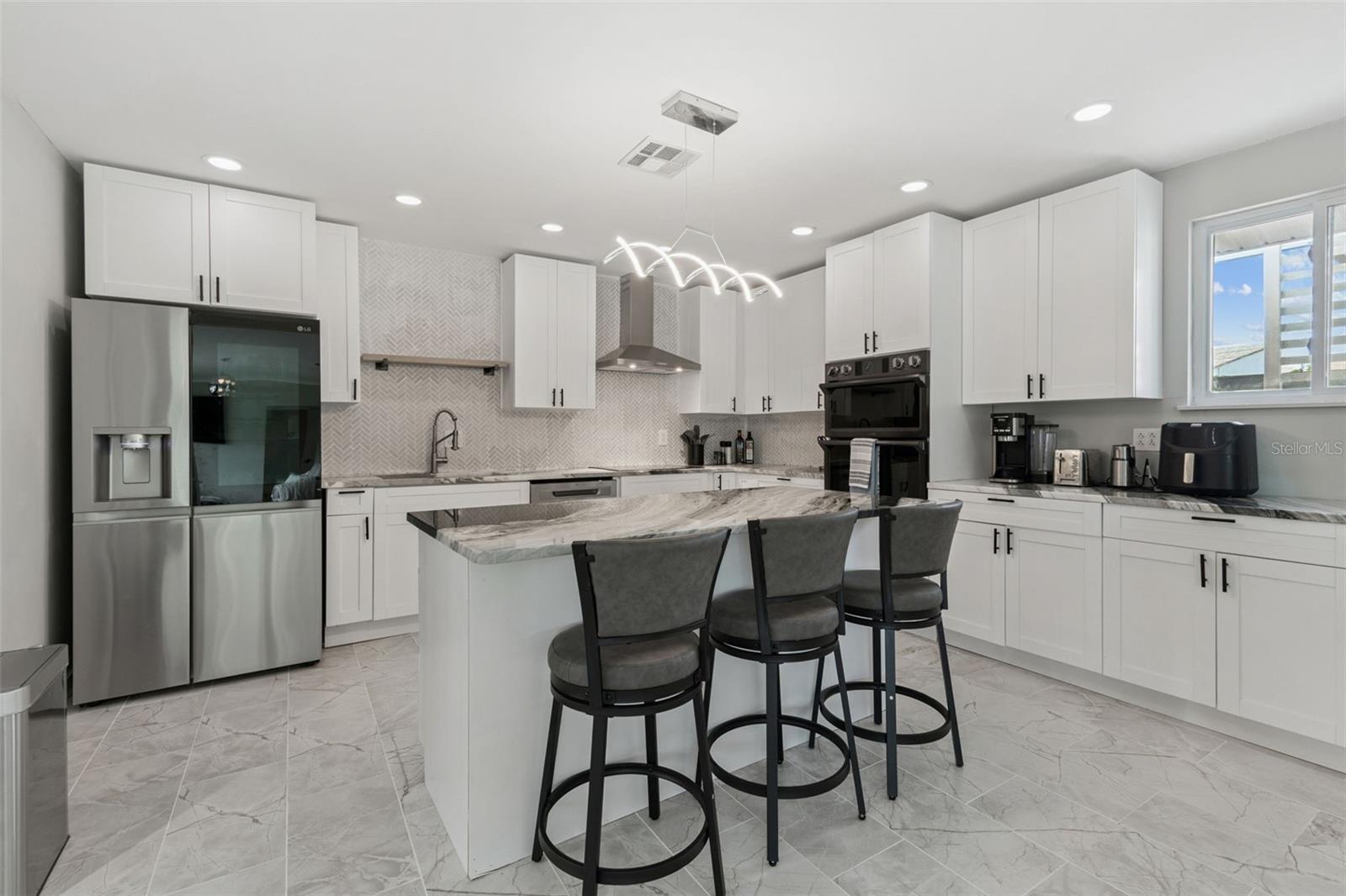 Image 15 of 91 For 760 Bohenia Circle S