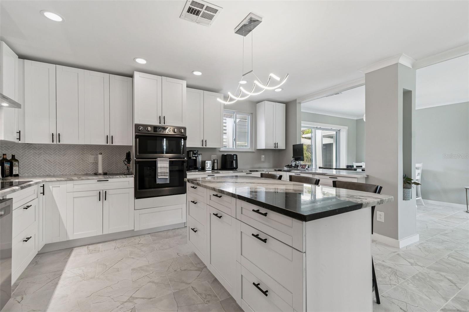 Image 16 of 91 For 760 Bohenia Circle S