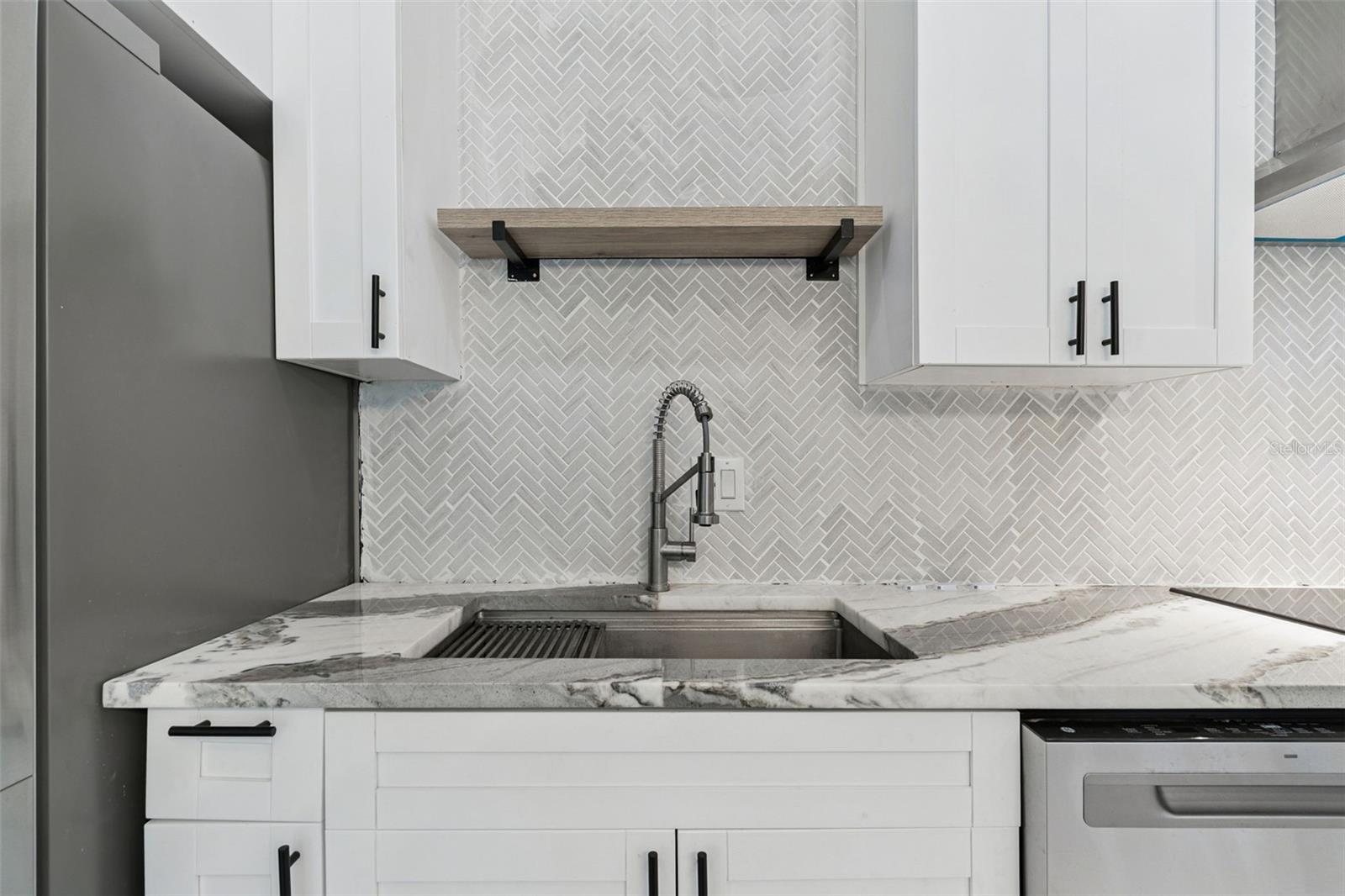 Image 22 of 91 For 760 Bohenia Circle S