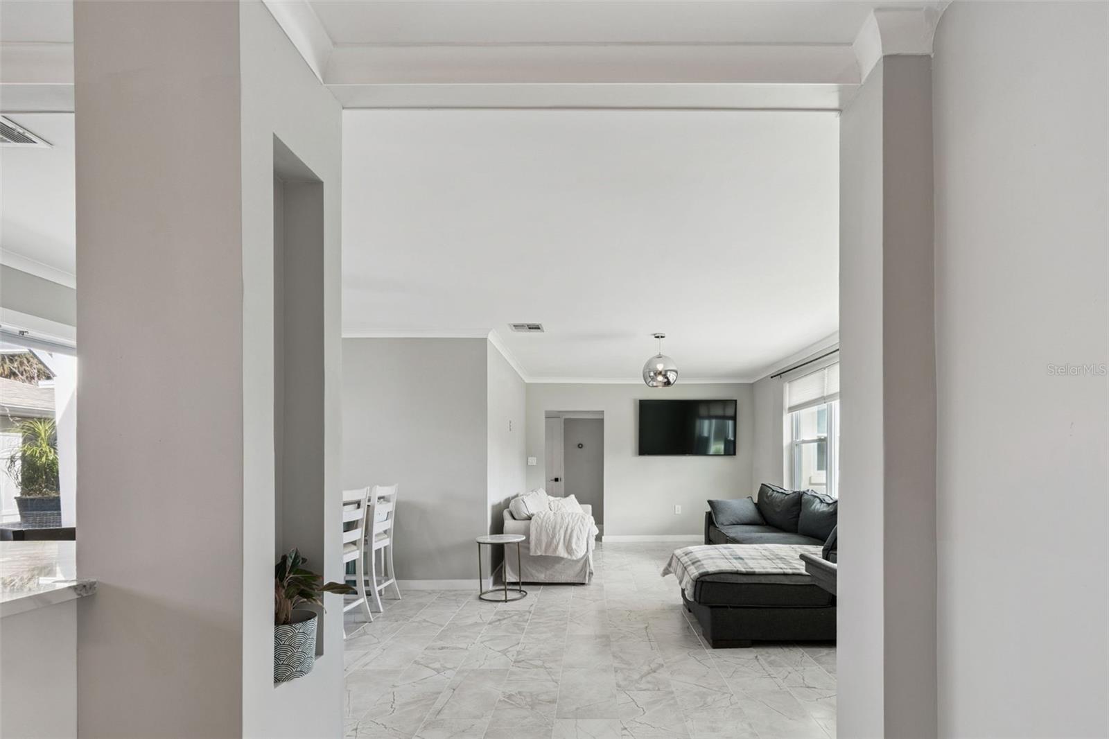 Image 25 of 91 For 760 Bohenia Circle S