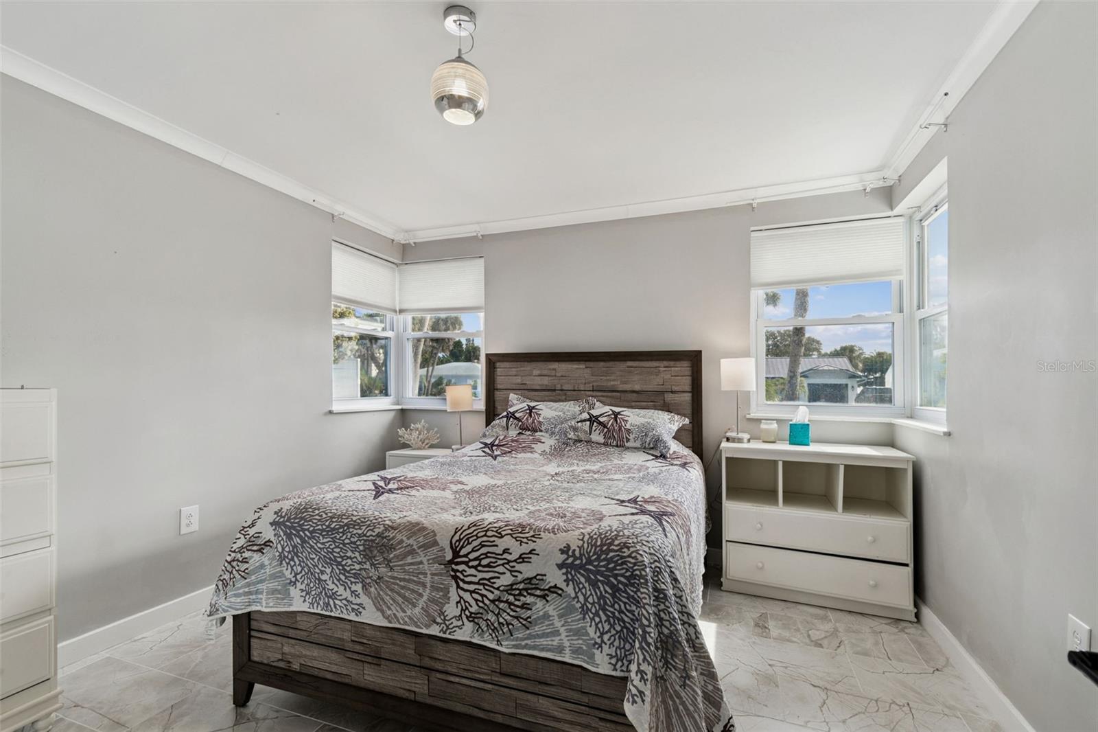 Image 36 of 91 For 760 Bohenia Circle S