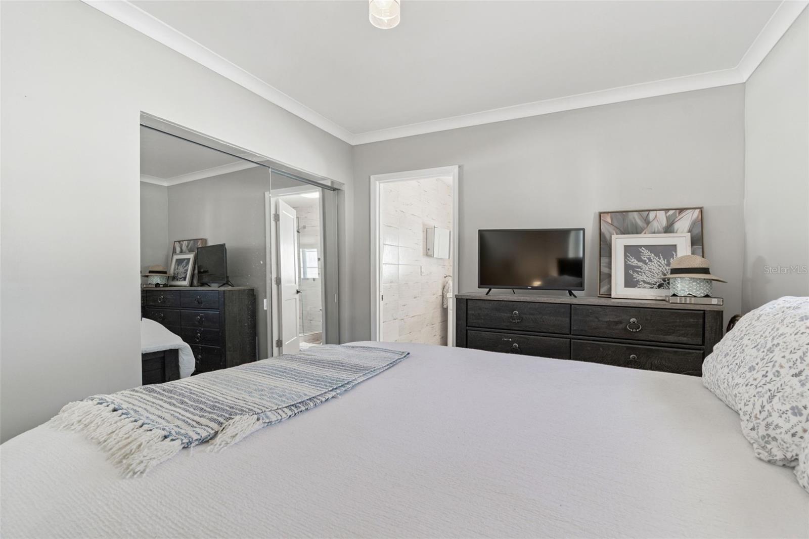 Image 46 of 91 For 760 Bohenia Circle S