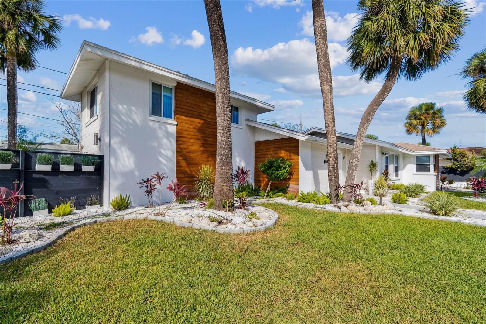 Image 6 of 91 For 760 Bohenia Circle S