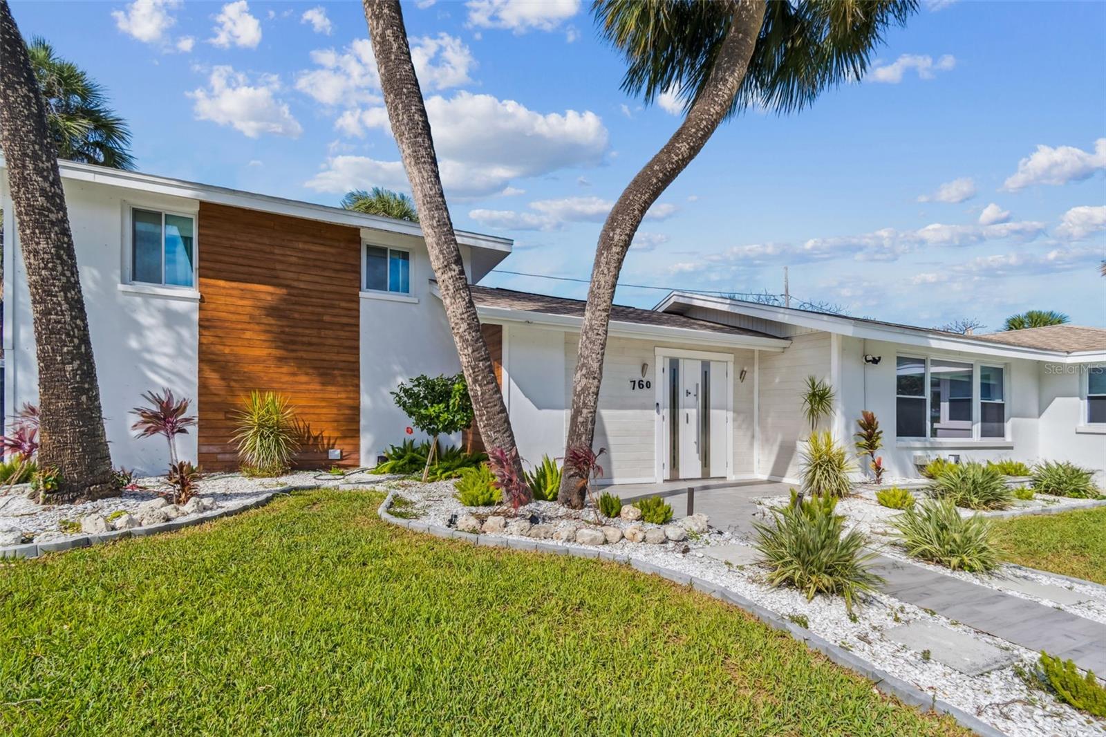 Image 7 of 91 For 760 Bohenia Circle S