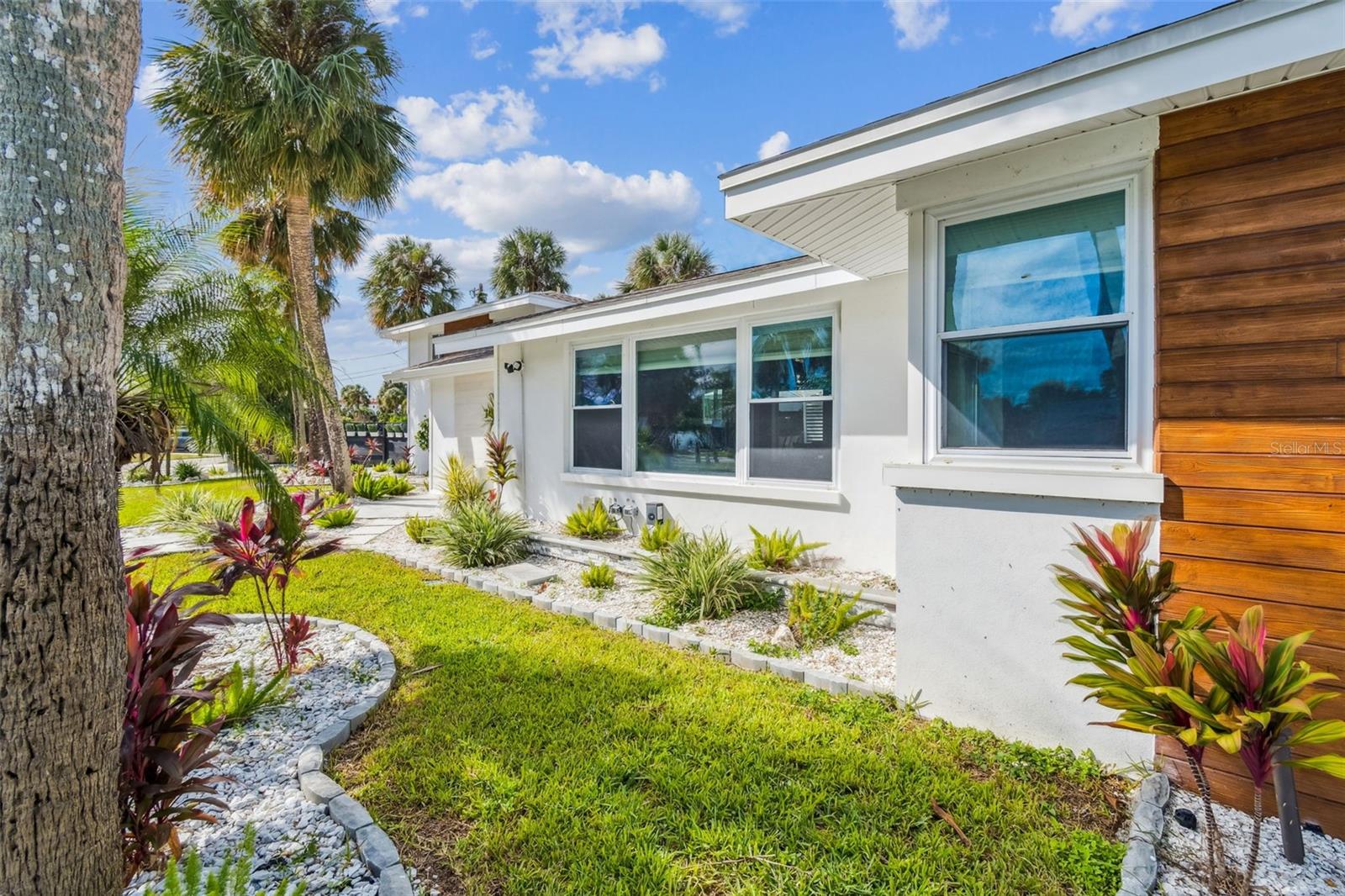 Image 9 of 91 For 760 Bohenia Circle S