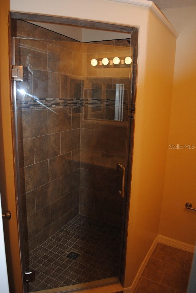 Image 10 of 15 For 2829 40th Place