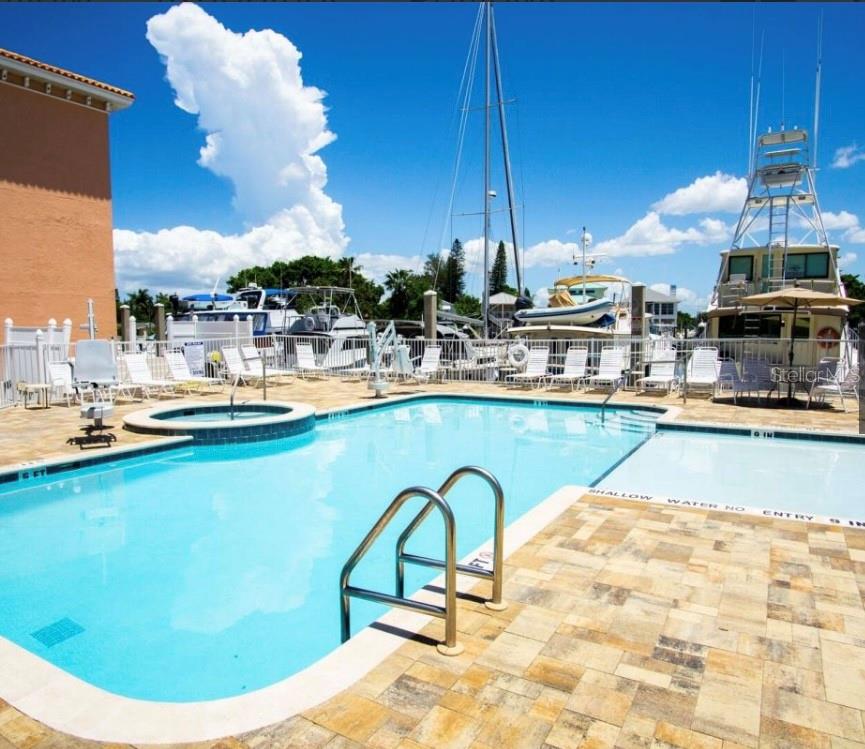 Image 3 of 25 For 13235 Gulf Boulevard 315