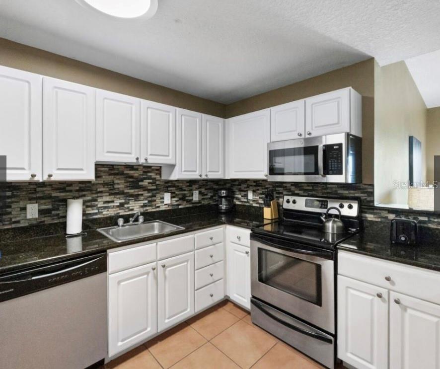 Image 7 of 25 For 13235 Gulf Boulevard 315