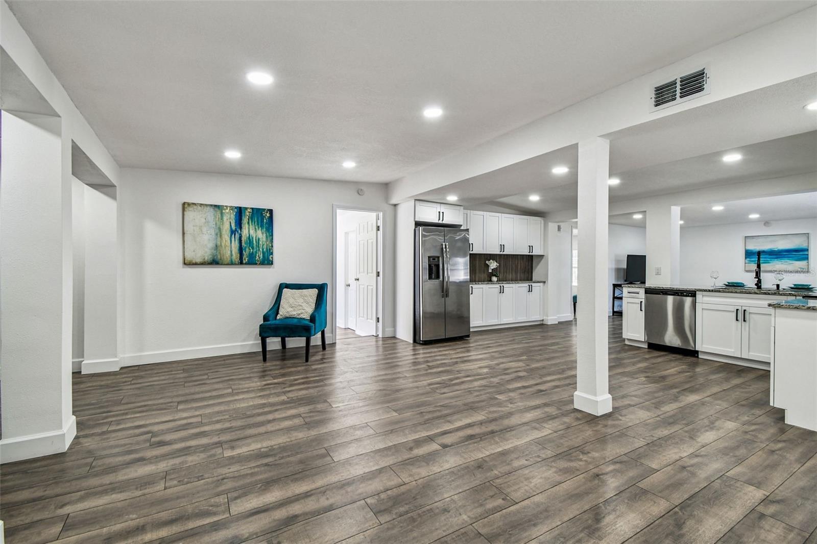 Image 11 of 52 For 7918 Endive Avenue