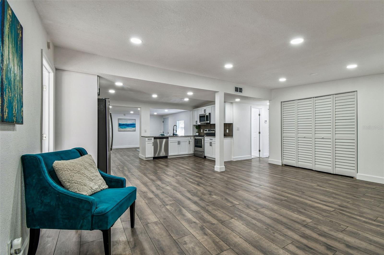 Image 12 of 52 For 7918 Endive Avenue