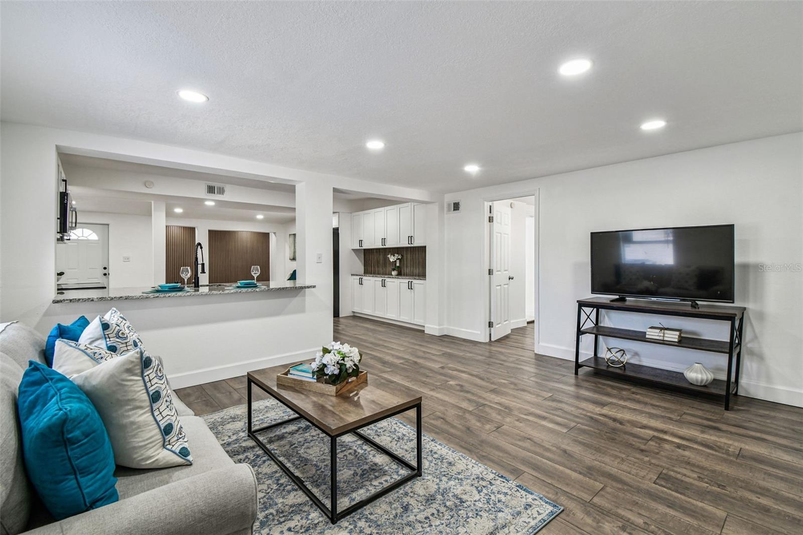 Image 24 of 52 For 7918 Endive Avenue