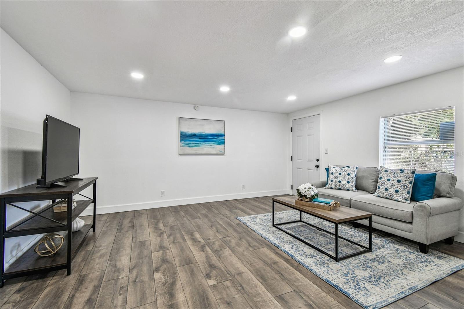 Image 25 of 52 For 7918 Endive Avenue