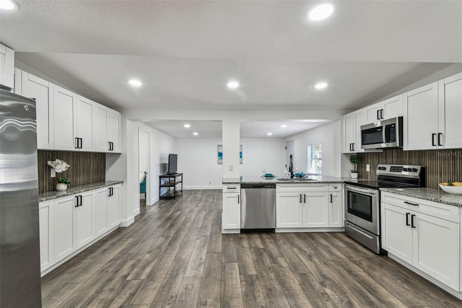 Image 3 of 52 For 7918 Endive Avenue