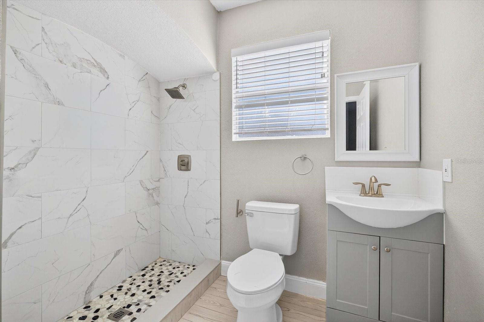 Image 21 of 34 For 1048 Lime Street