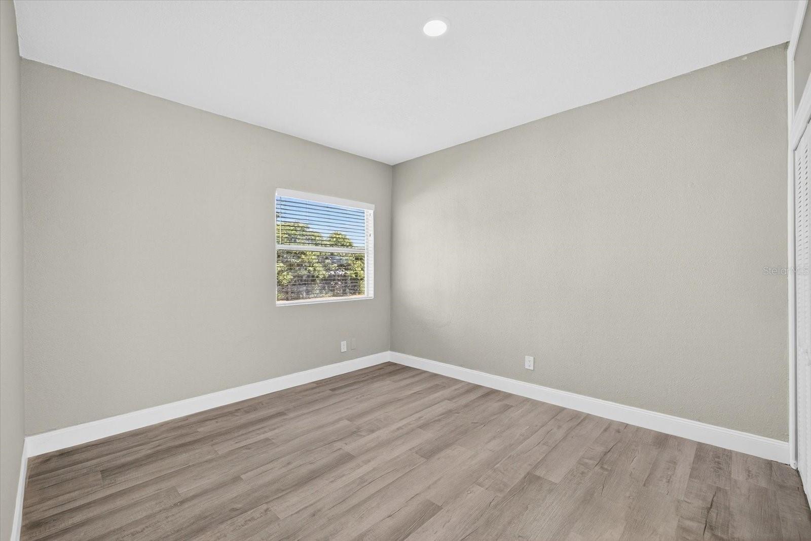 Image 24 of 34 For 1048 Lime Street