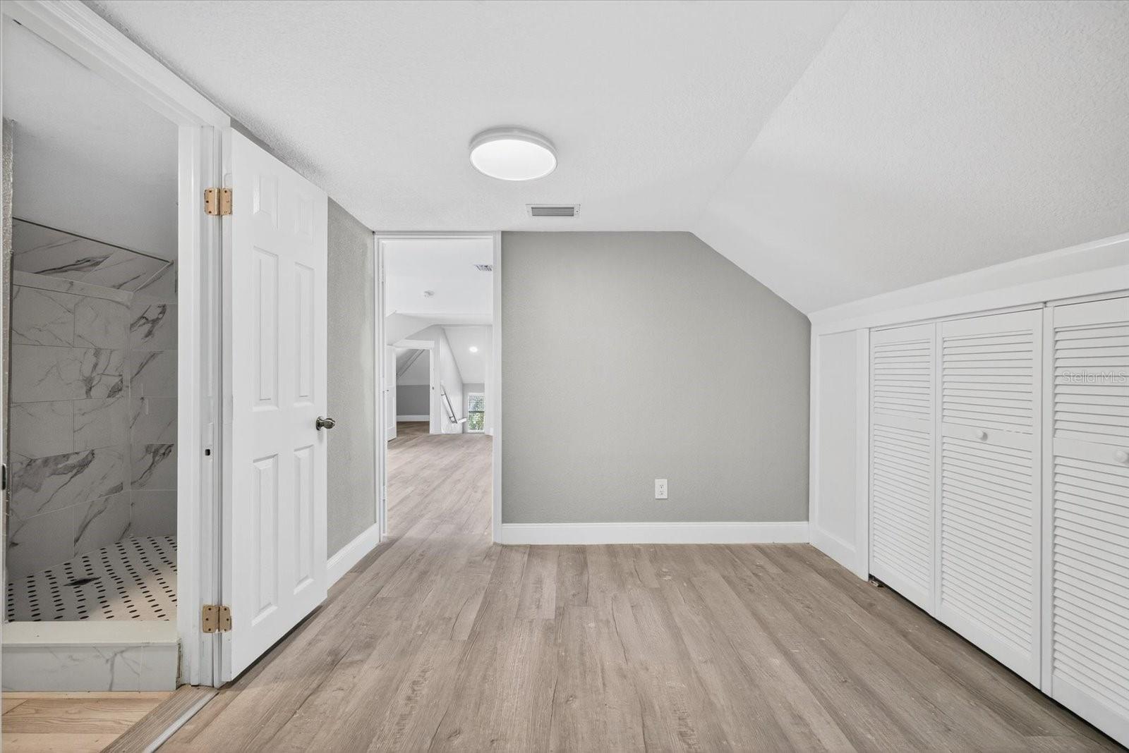 Image 27 of 34 For 1048 Lime Street