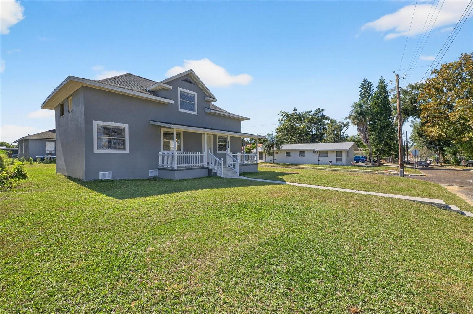 Image 3 of 34 For 1048 Lime Street