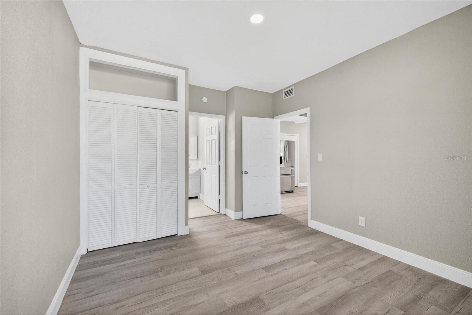 Image 31 of 34 For 1048 Lime Street