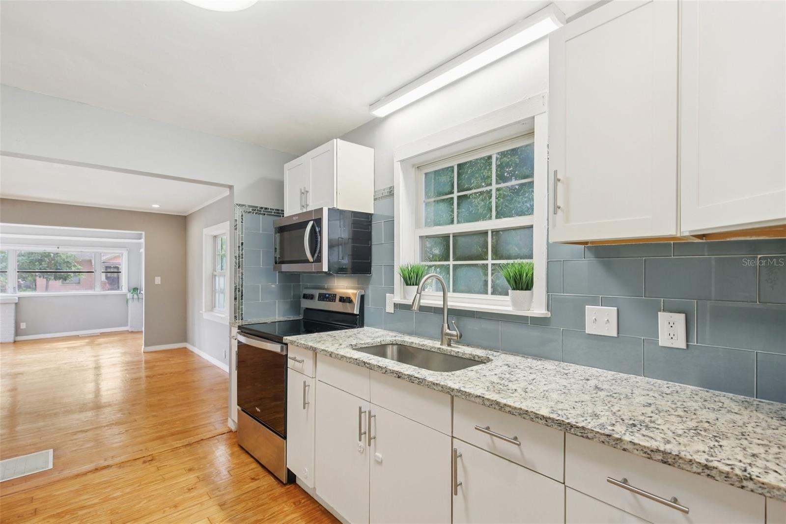 Image 20 of 53 For 924 Vistabula Street