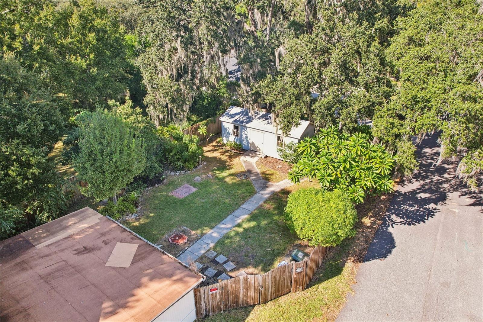 Image 32 of 53 For 924 Vistabula Street