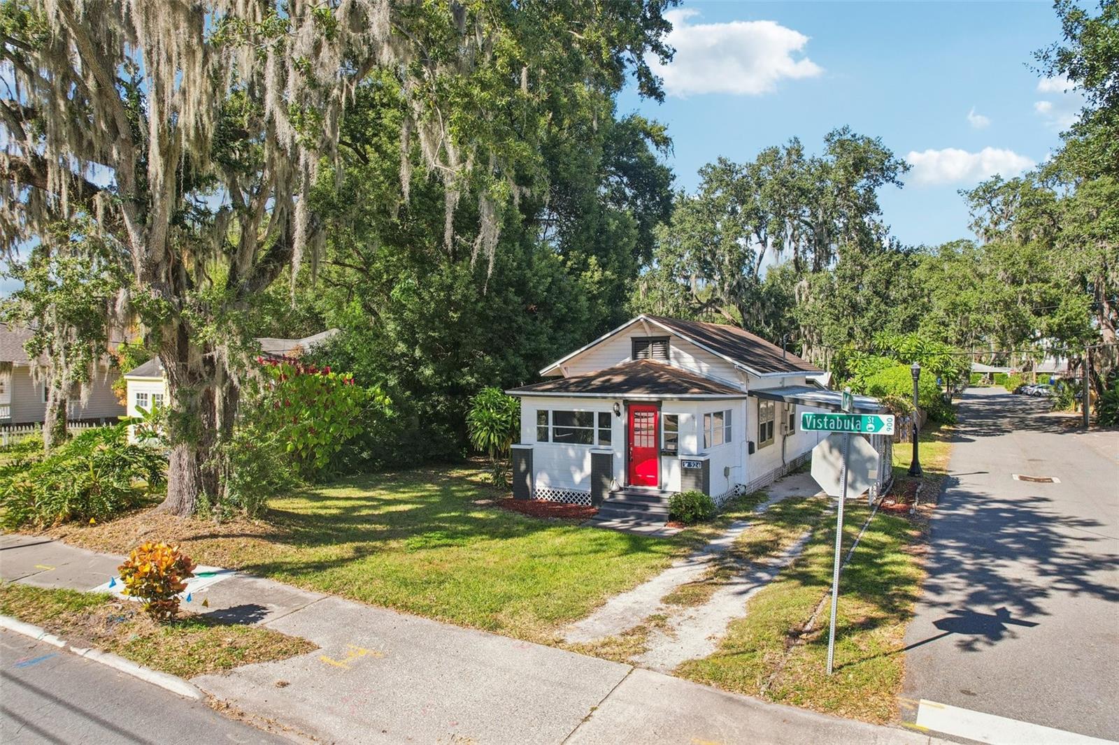 Image 41 of 53 For 924 Vistabula Street