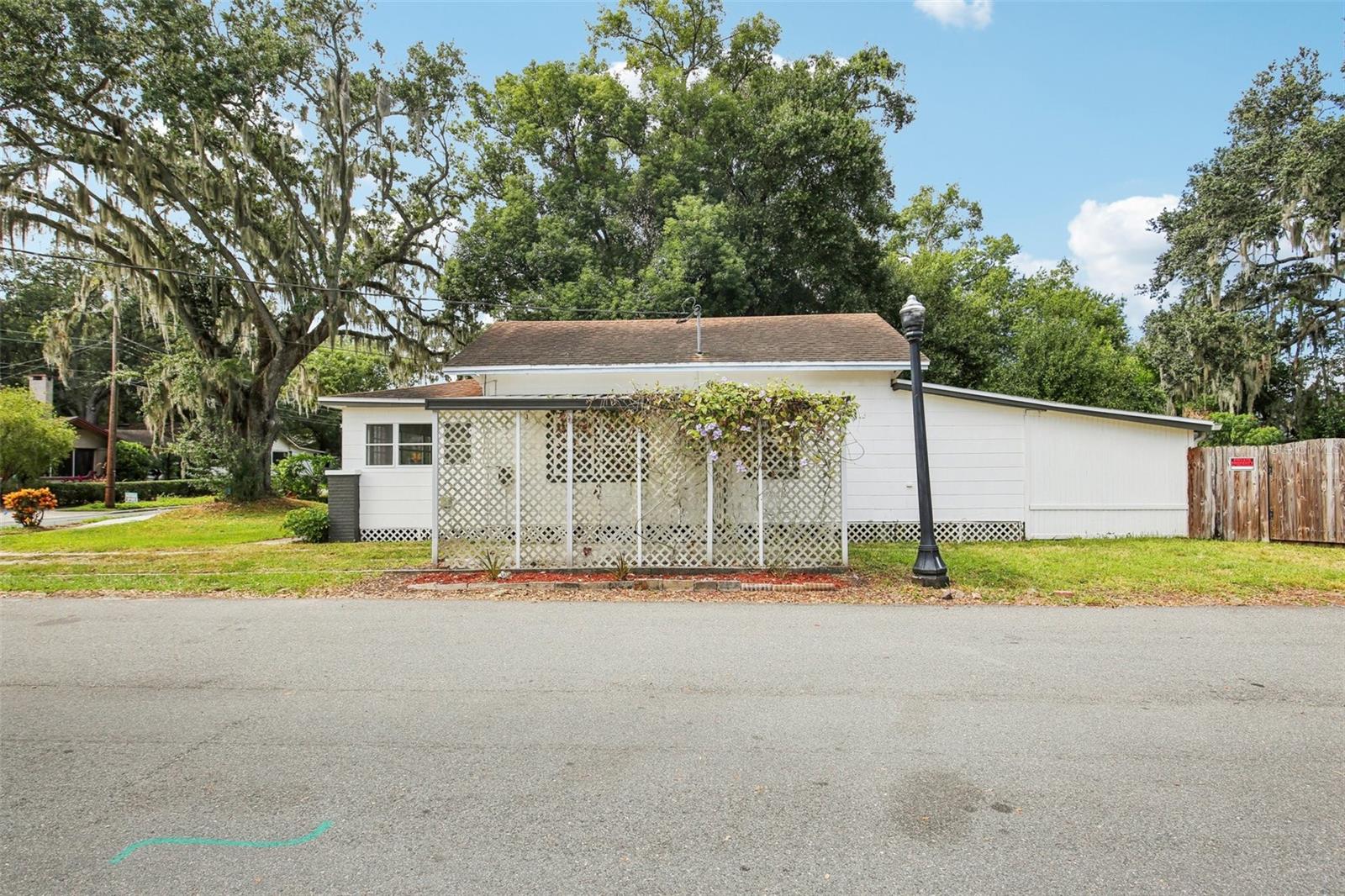 Image 51 of 53 For 924 Vistabula Street