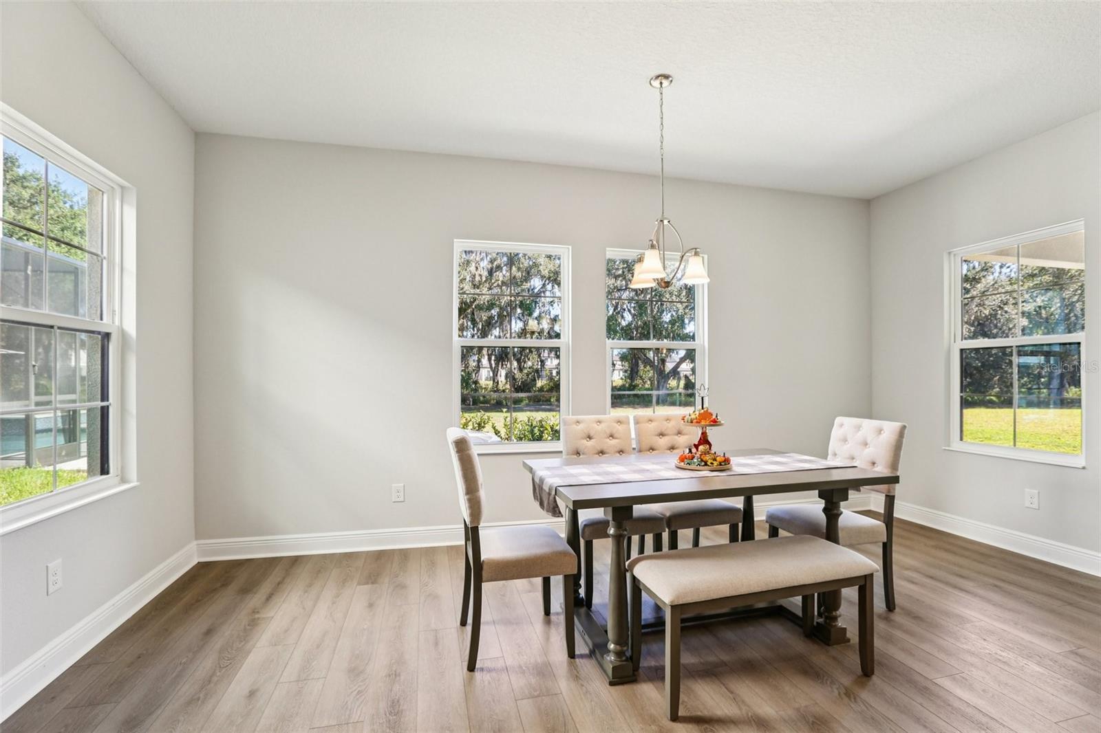 Listing photo id 9 for 14733 Gallop Run Drive