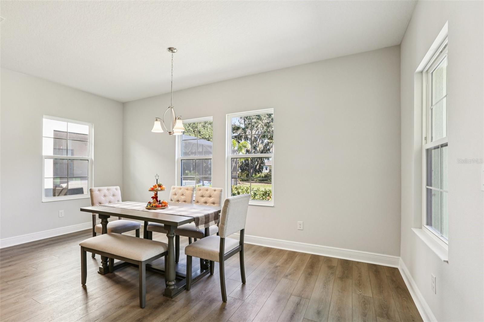 Listing photo id 10 for 14733 Gallop Run Drive