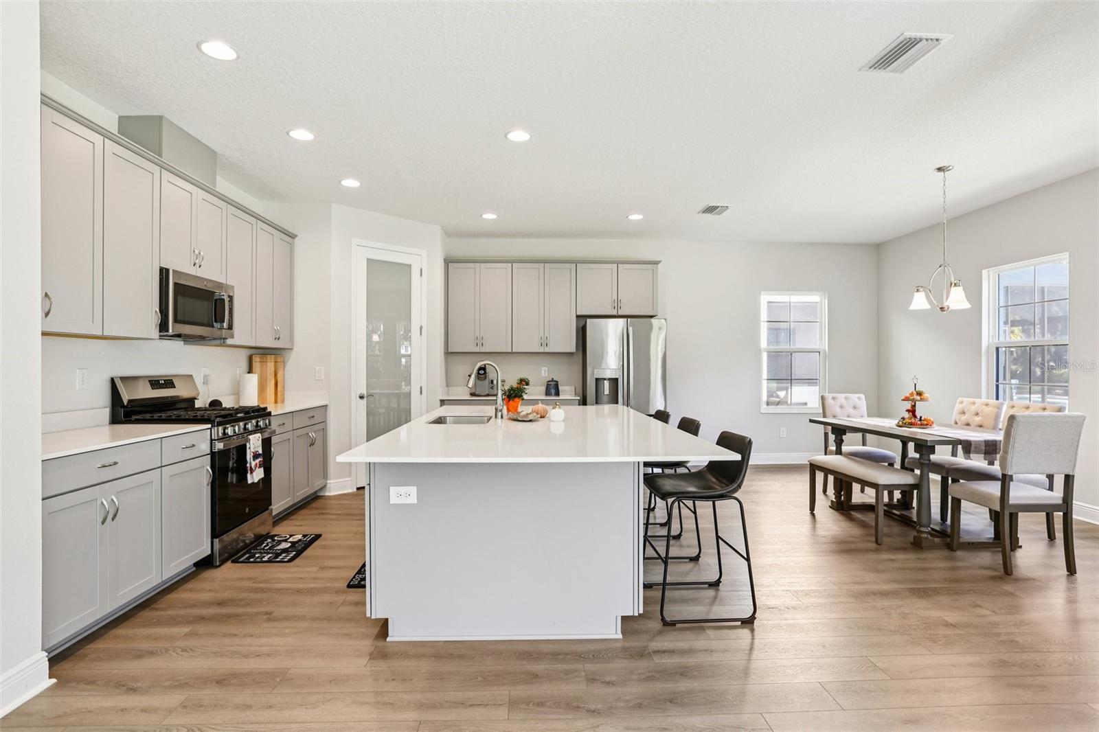 Listing photo id 12 for 14733 Gallop Run Drive