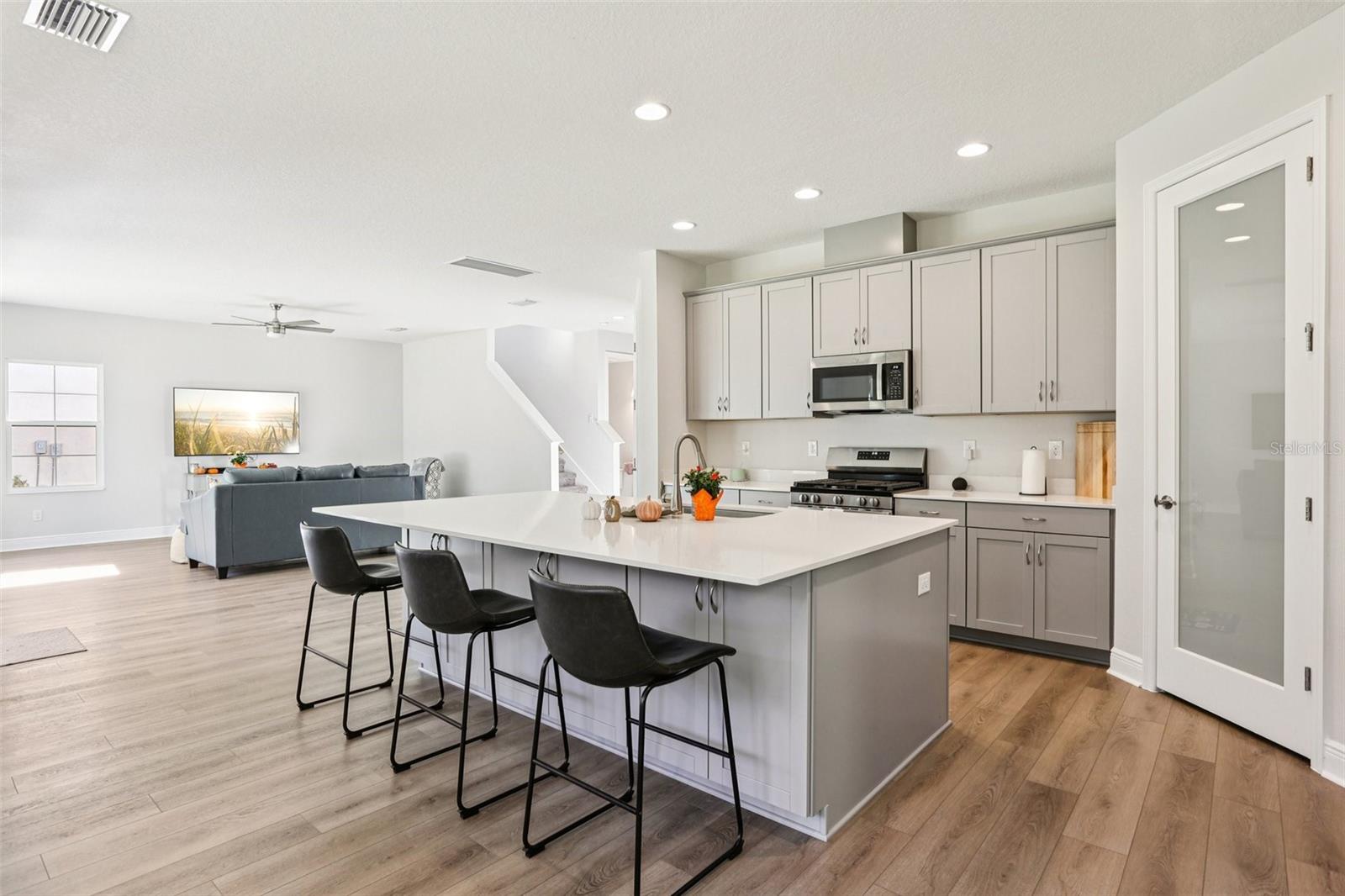 Listing photo id 14 for 14733 Gallop Run Drive