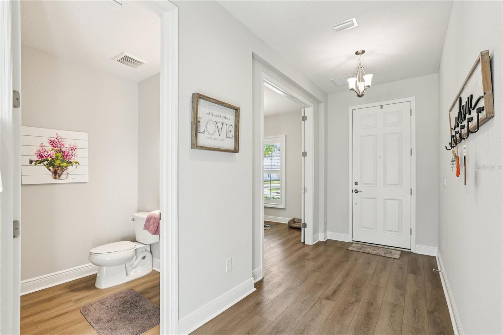 Listing photo id 1 for 14733 Gallop Run Drive