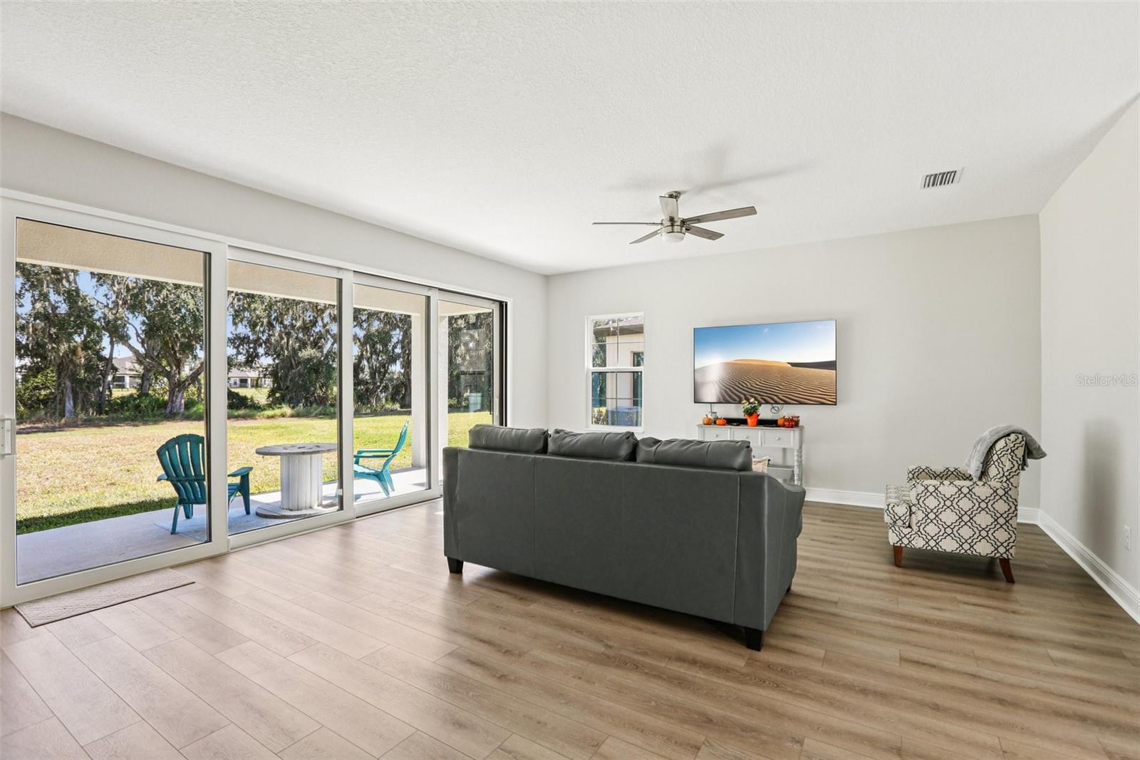 Listing photo id 5 for 14733 Gallop Run Drive