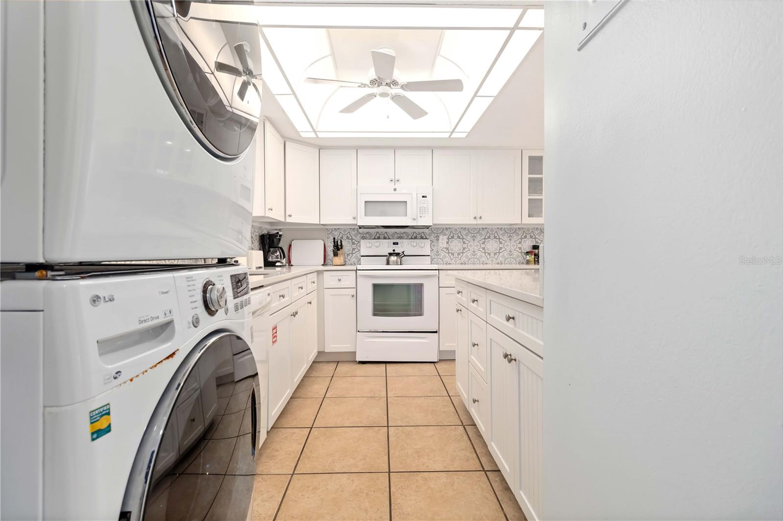 Image 12 of 30 For 5200 Ocean Beach Boulevard 114