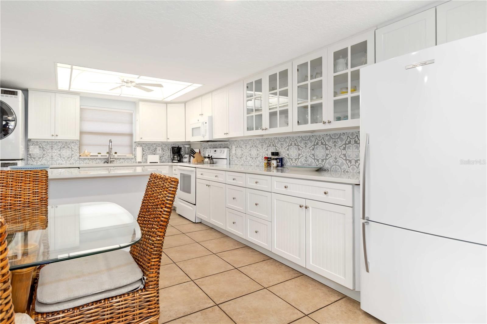 Image 13 of 30 For 5200 Ocean Beach Boulevard 114