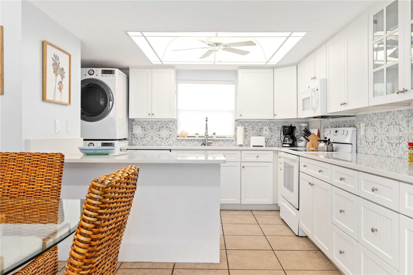 Image 14 of 30 For 5200 Ocean Beach Boulevard 114