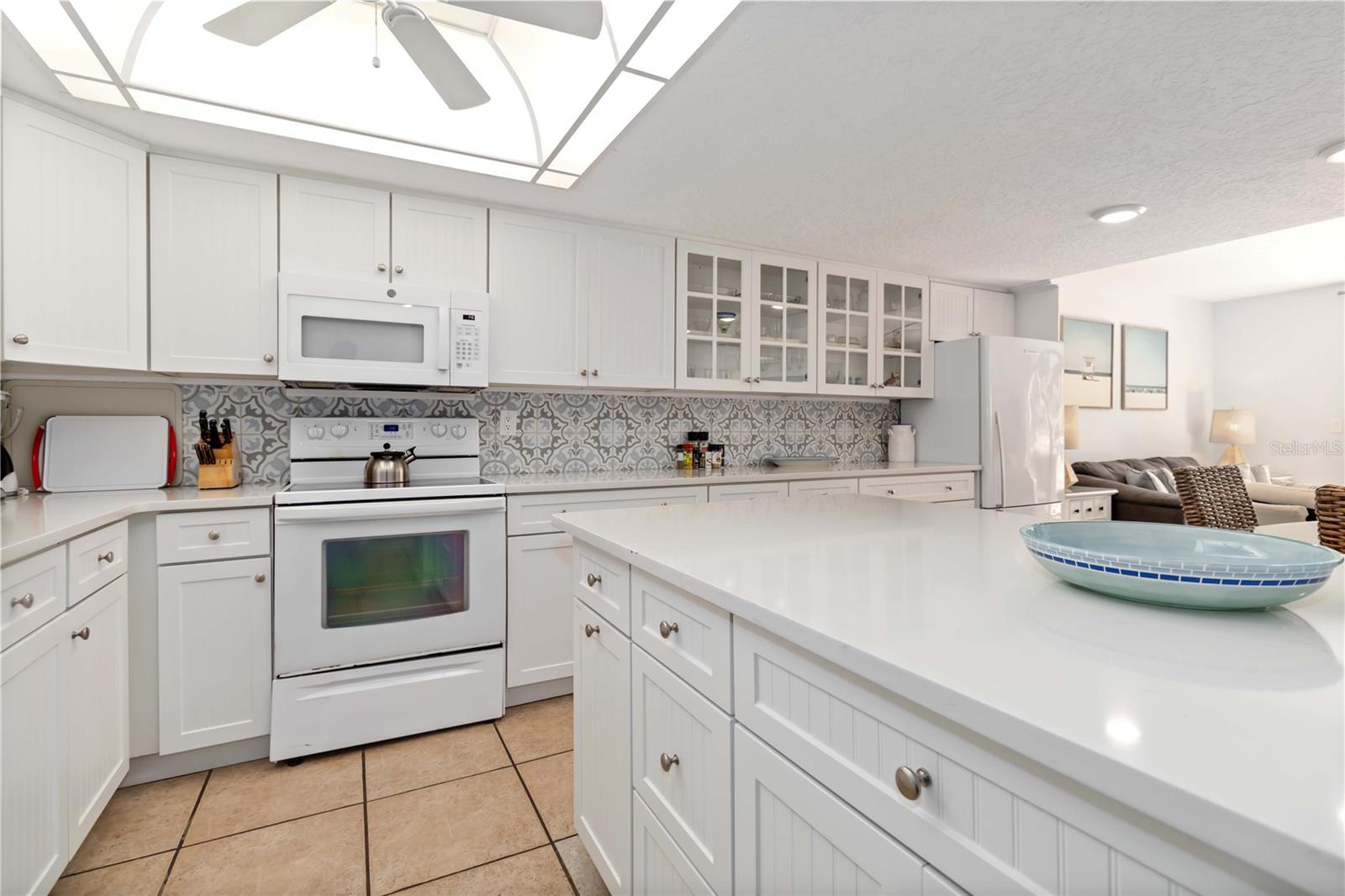 Image 17 of 30 For 5200 Ocean Beach Boulevard 114