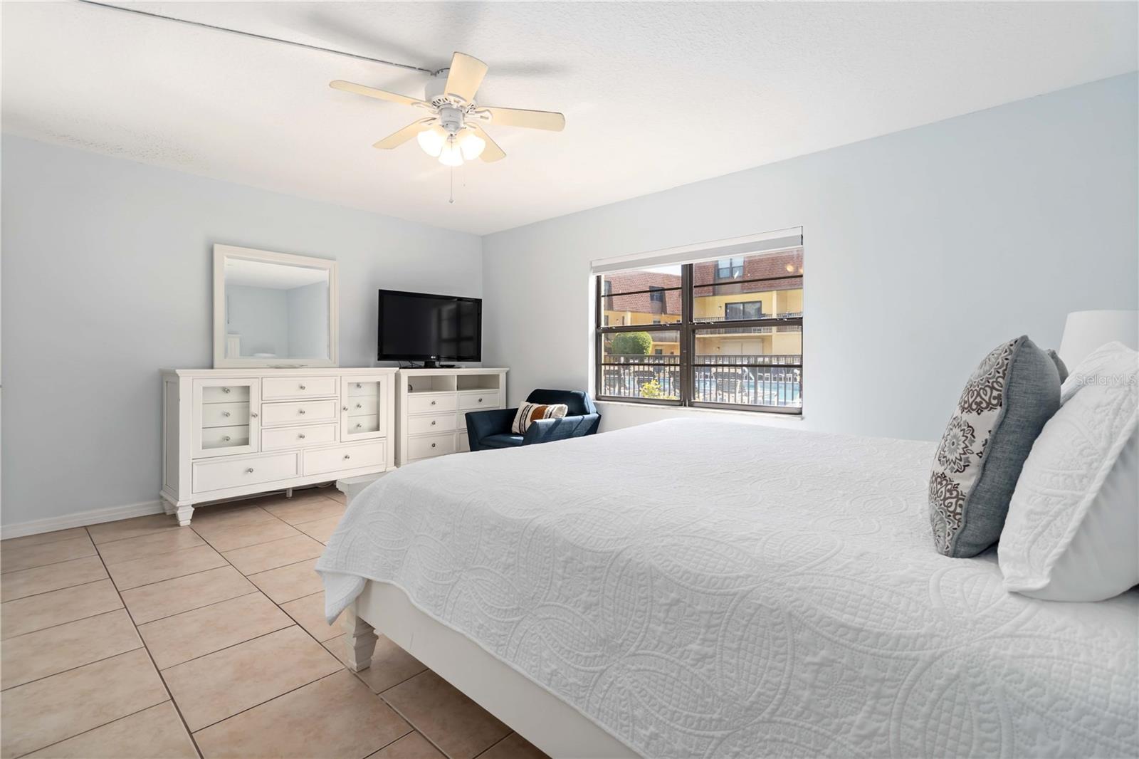 Image 18 of 30 For 5200 Ocean Beach Boulevard 114