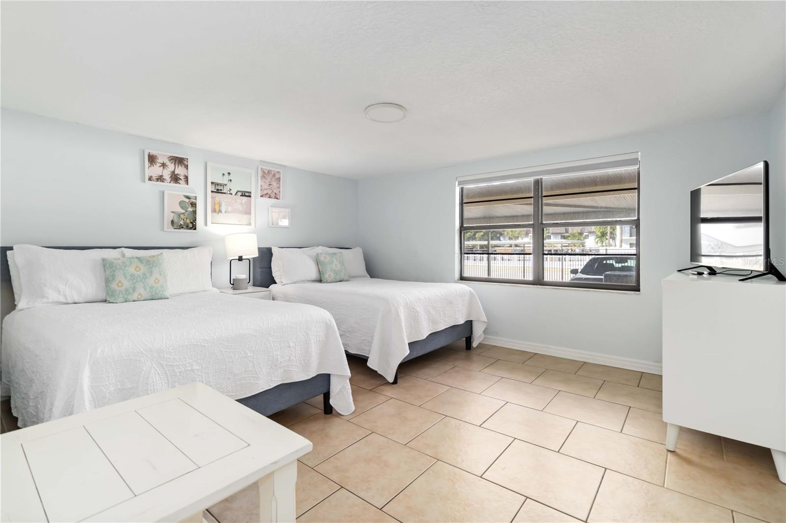 Image 20 of 30 For 5200 Ocean Beach Boulevard 114