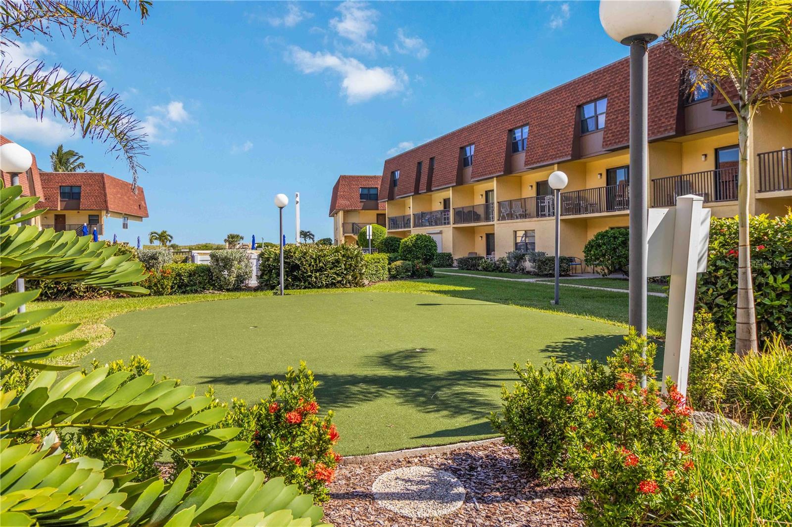 Image 24 of 30 For 5200 Ocean Beach Boulevard 114