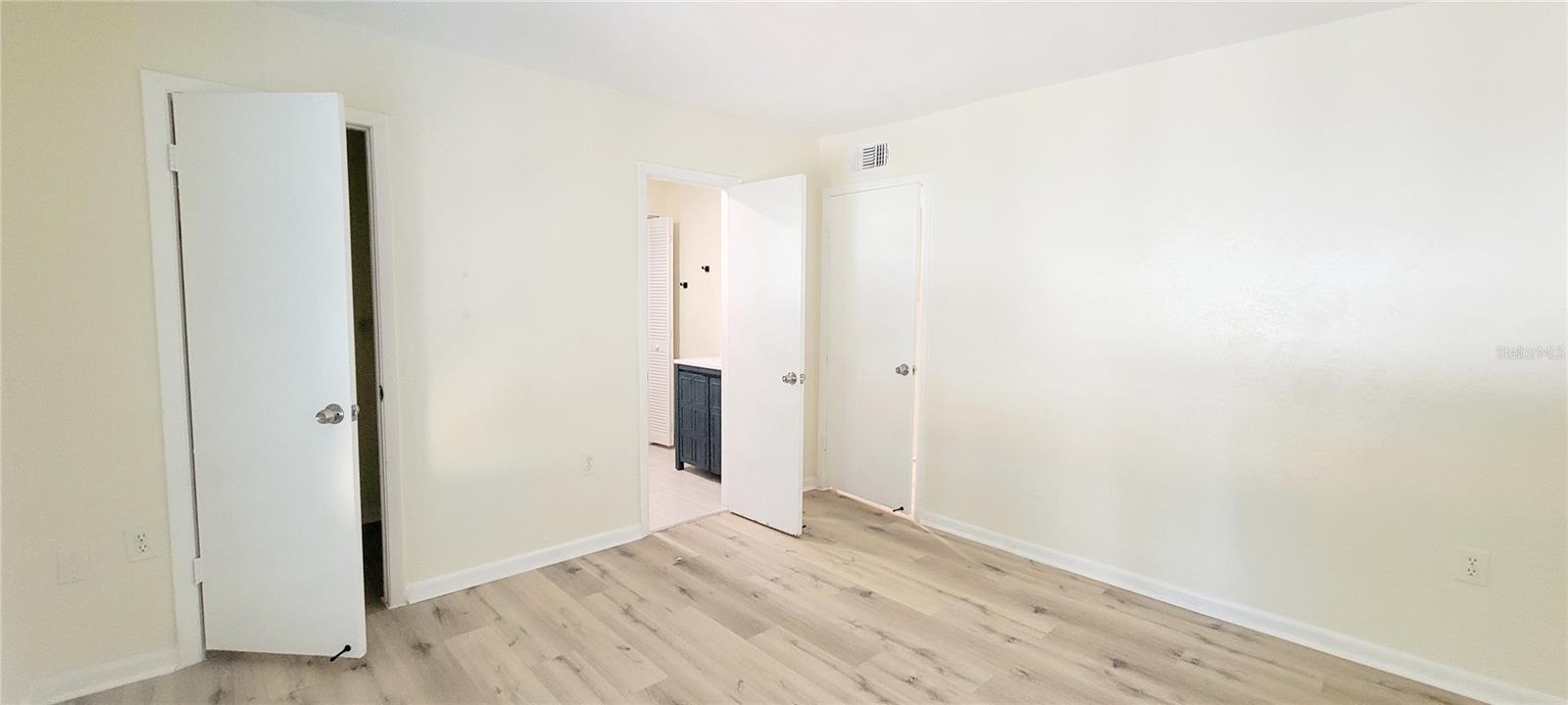 Image 13 of 17 For 3775 40th Lane S L