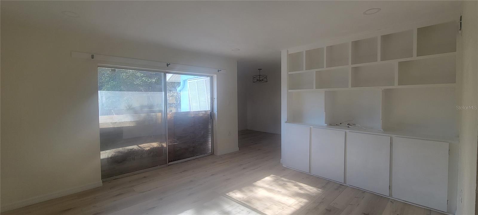 Image 3 of 17 For 3775 40th Lane S L