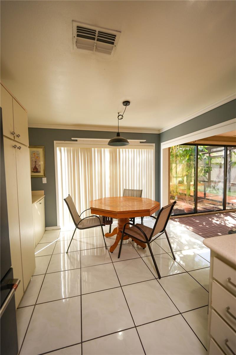 Image 13 of 37 For 13572 Avista Drive