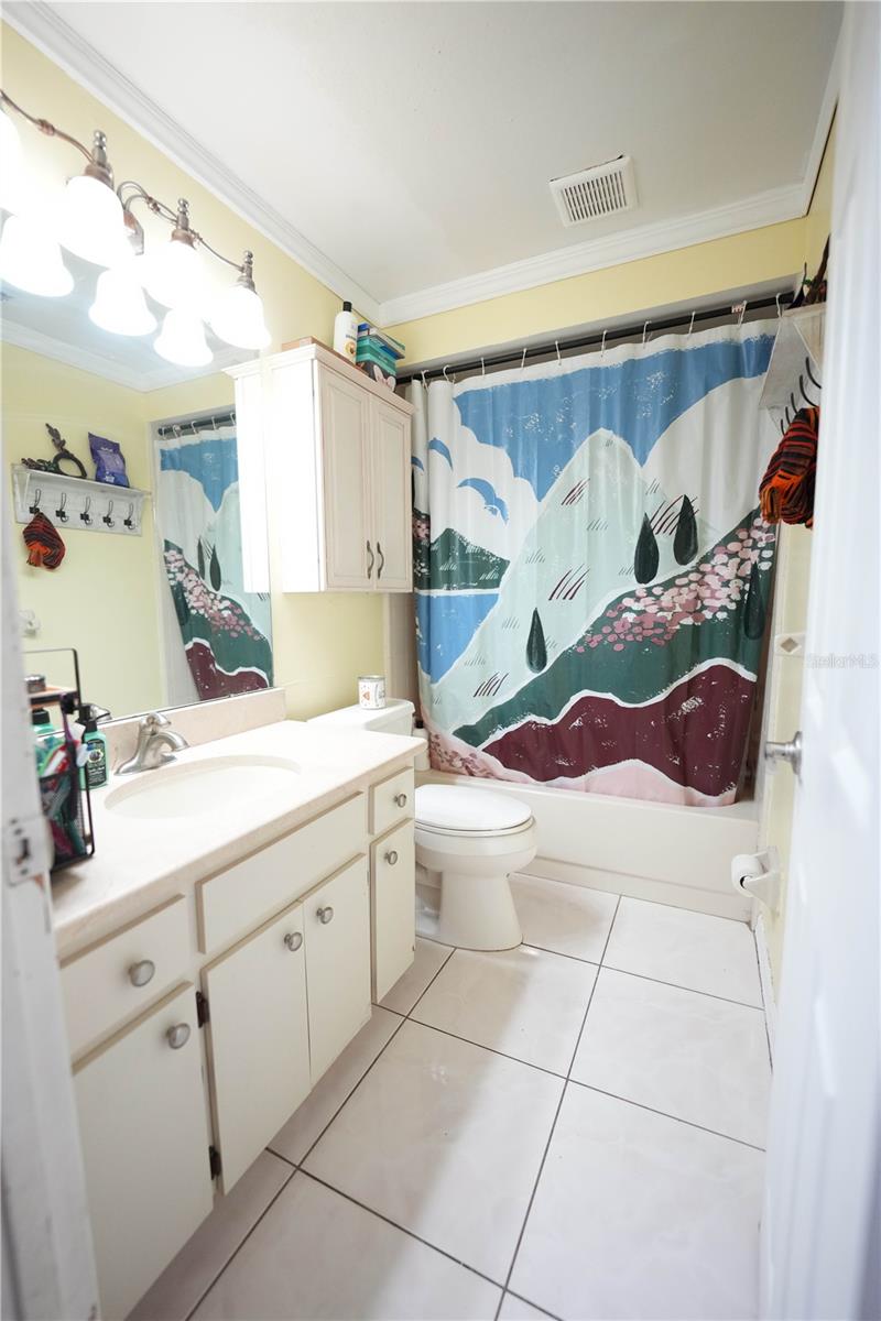 Image 23 of 37 For 13572 Avista Drive