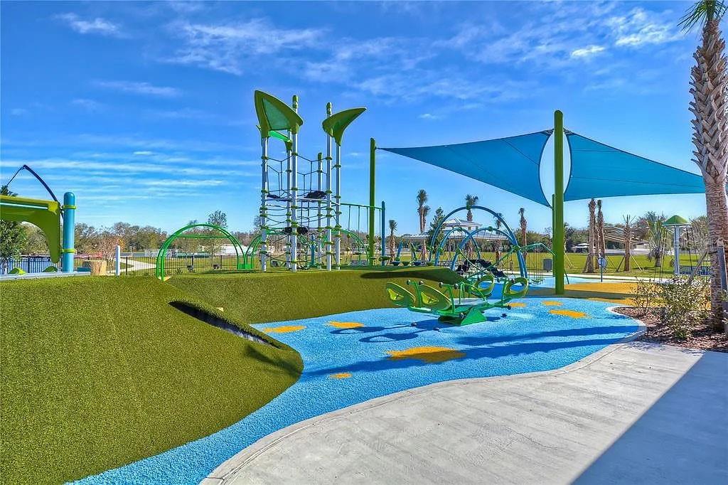 Image 32 of 37 For 13572 Avista Drive