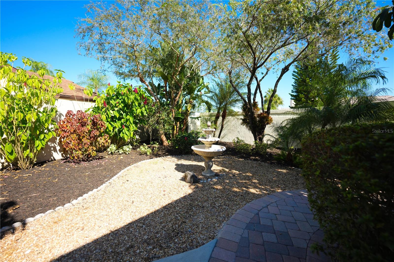 Image 4 of 37 For 13572 Avista Drive